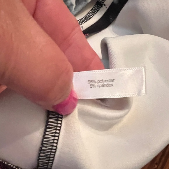 ELOQUII Colorblock Floral Cropped Blouse Hot Pink & Turquoise Plus Size - Picture 5 of 5